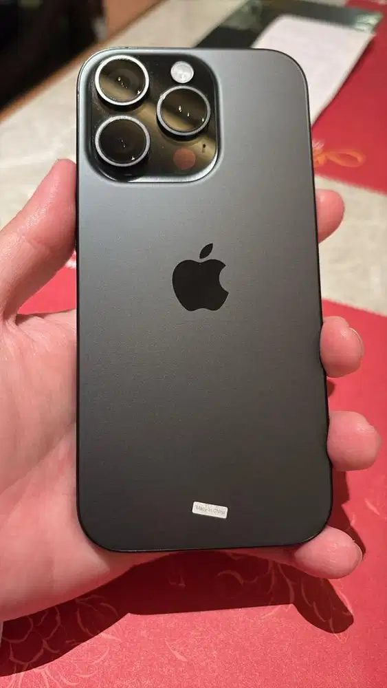 Iphone 16 pro Ibox 128 GB Black Garansi ON