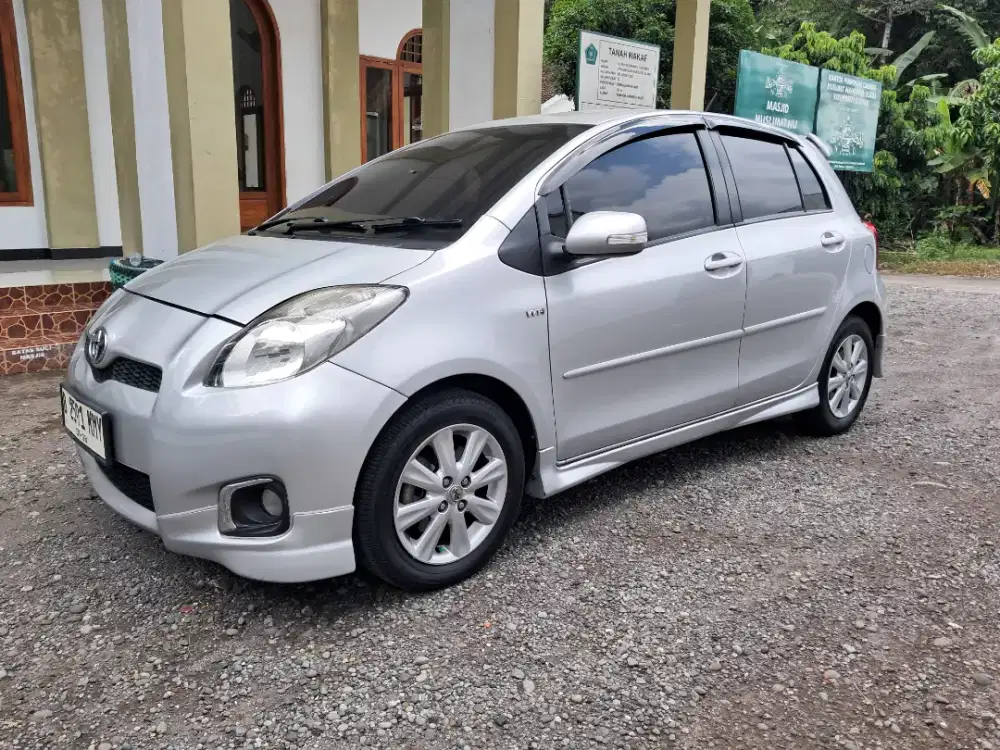 Yaris S Limited 2012 Matic