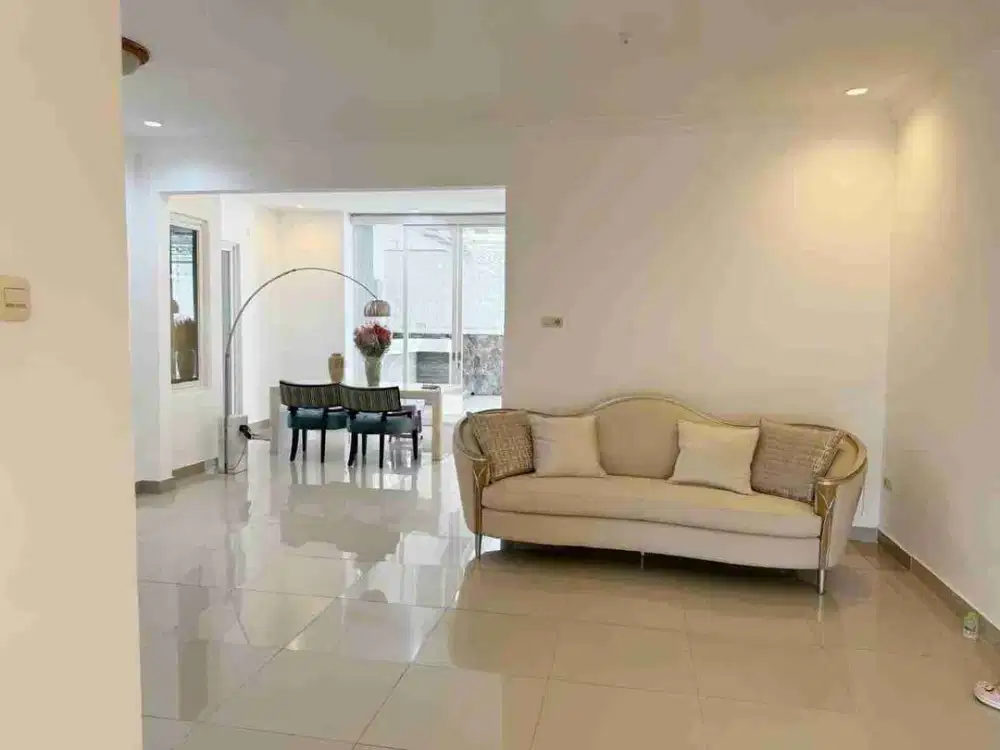 Dijual rumah wiguna tengah gunung anyar lokasi strategis