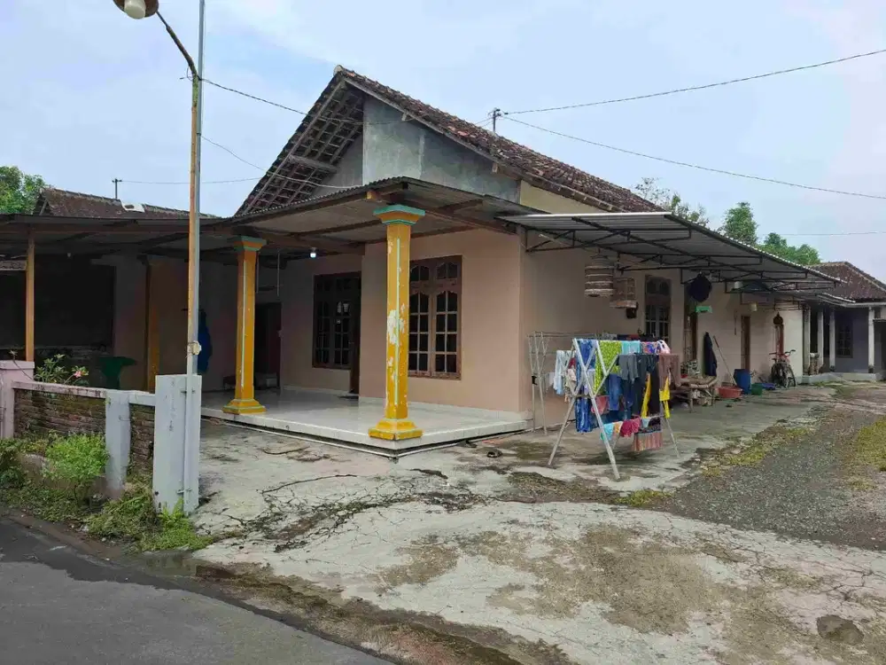 Rumah Kampung lingkungan bersih dekat jalan raya