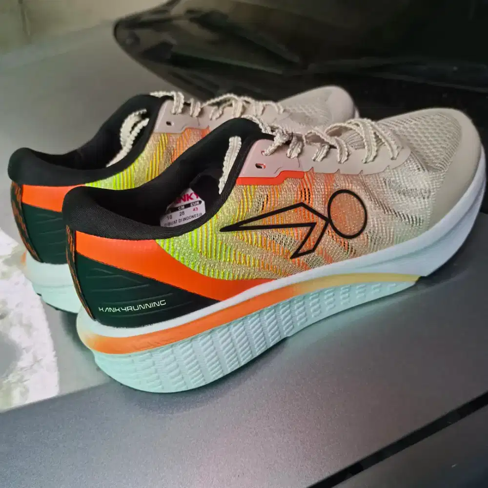 Kanky Hageshi Running