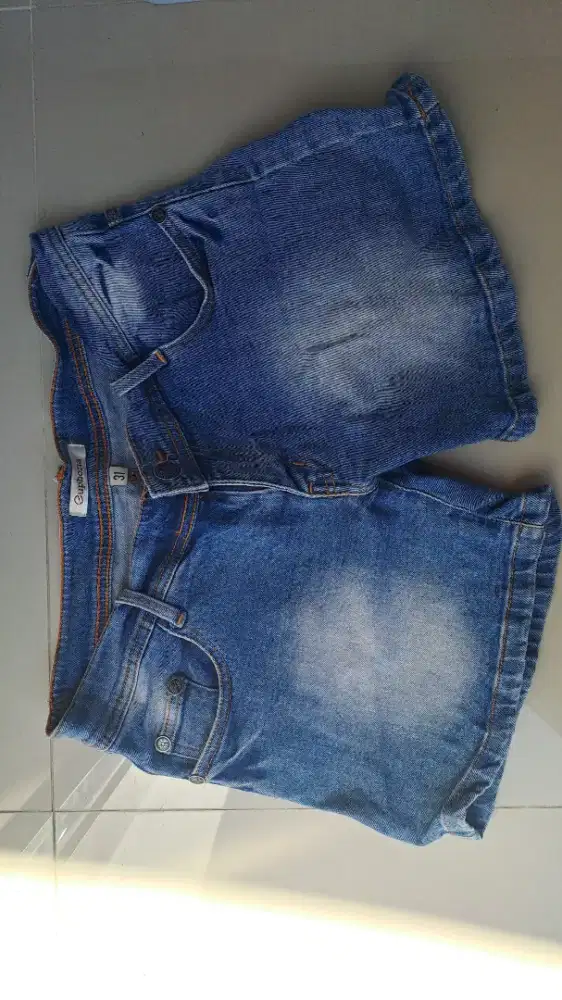 Celana Jeans Pendek wanita size 31