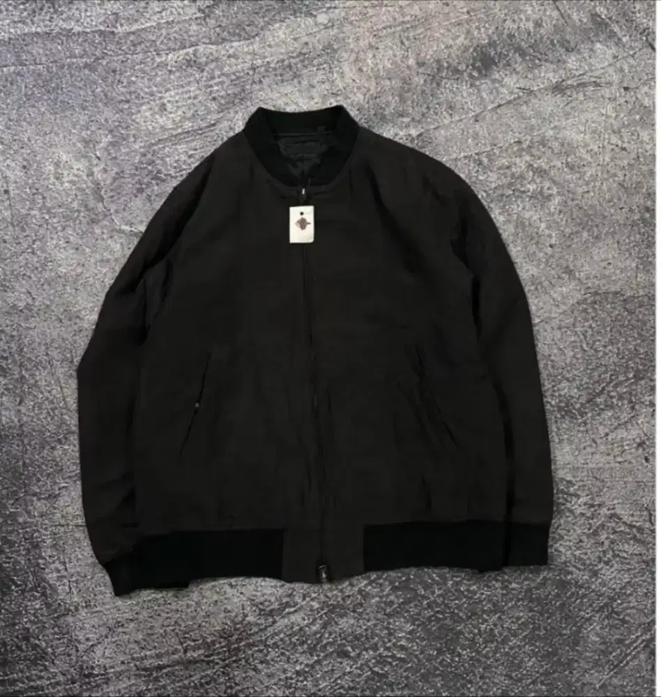 Jaket uniqlo bomber Suede