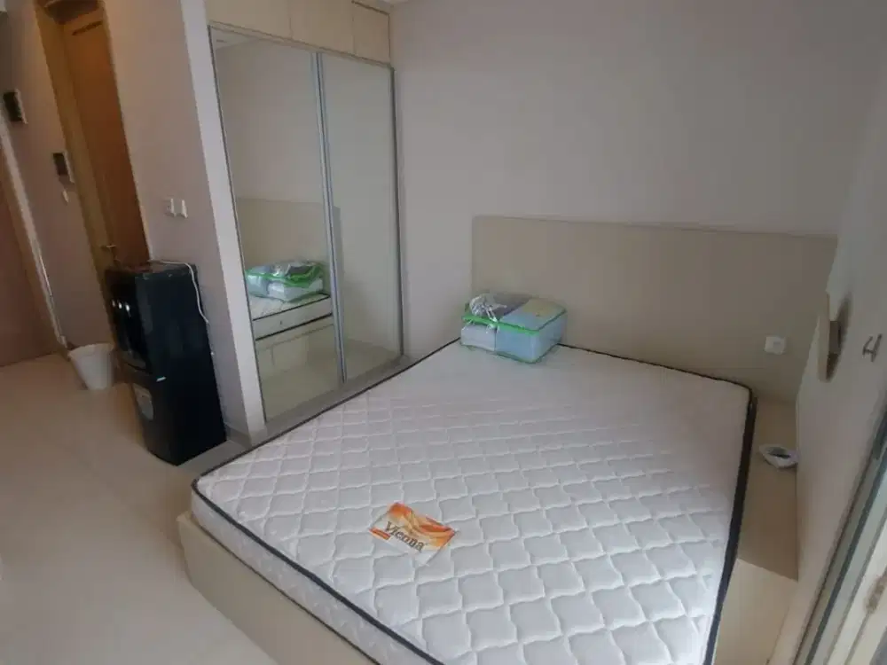 Studio Furnished Apartemen Taman Anggrek Residences - Jakarta Barat