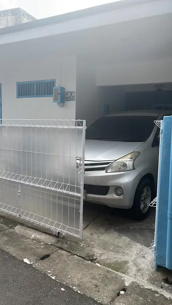 Rumah Klasik -Strategis - Bagus