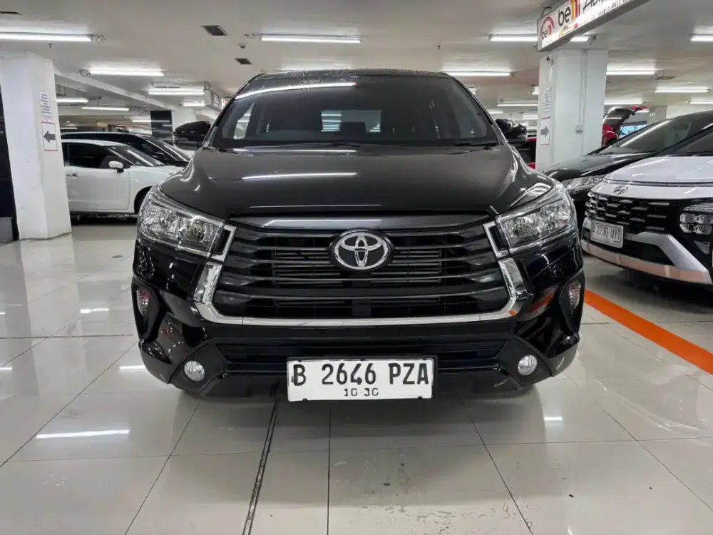 Toyota kijang innova diesel km 26rb record thn 2022