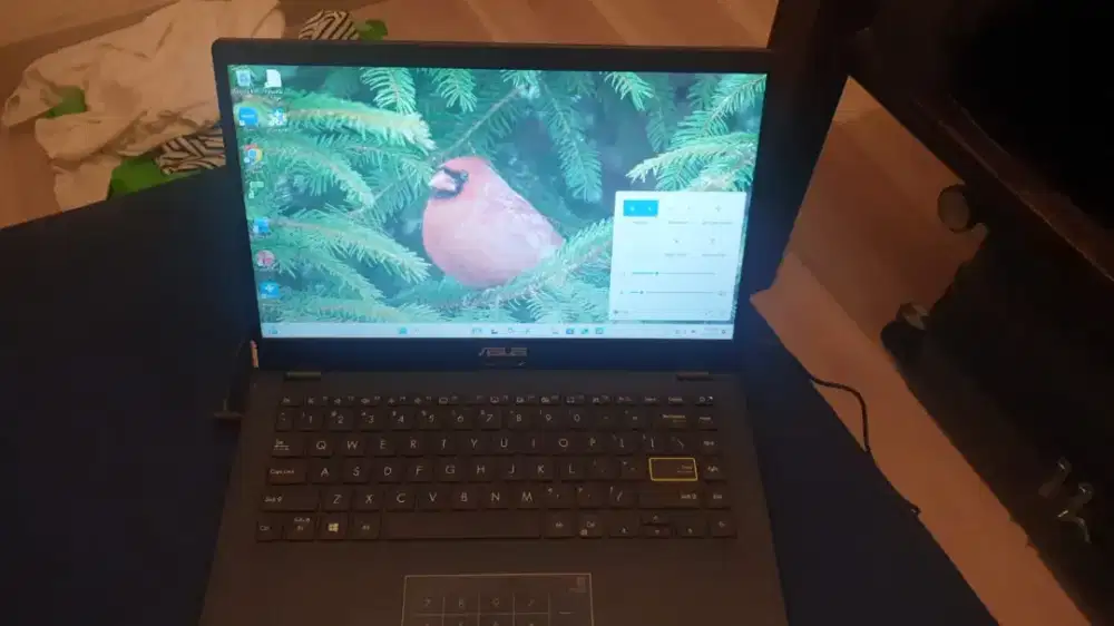 laptop asus vivobook E410MA