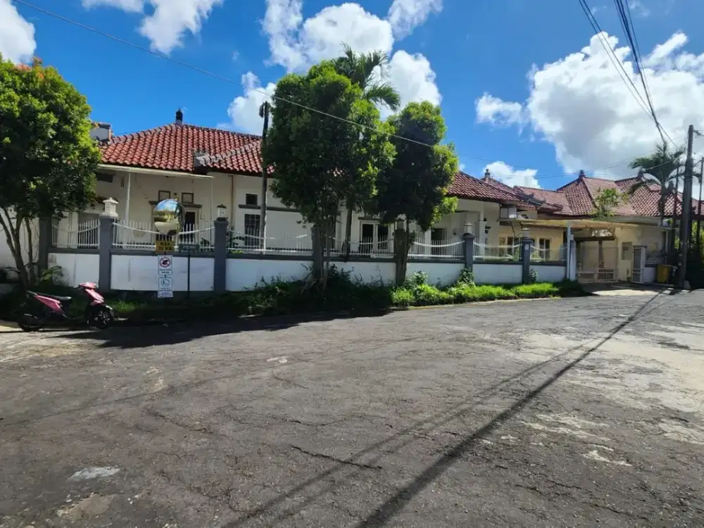 Dijual villa murah di komplek Putra hills nusa dua