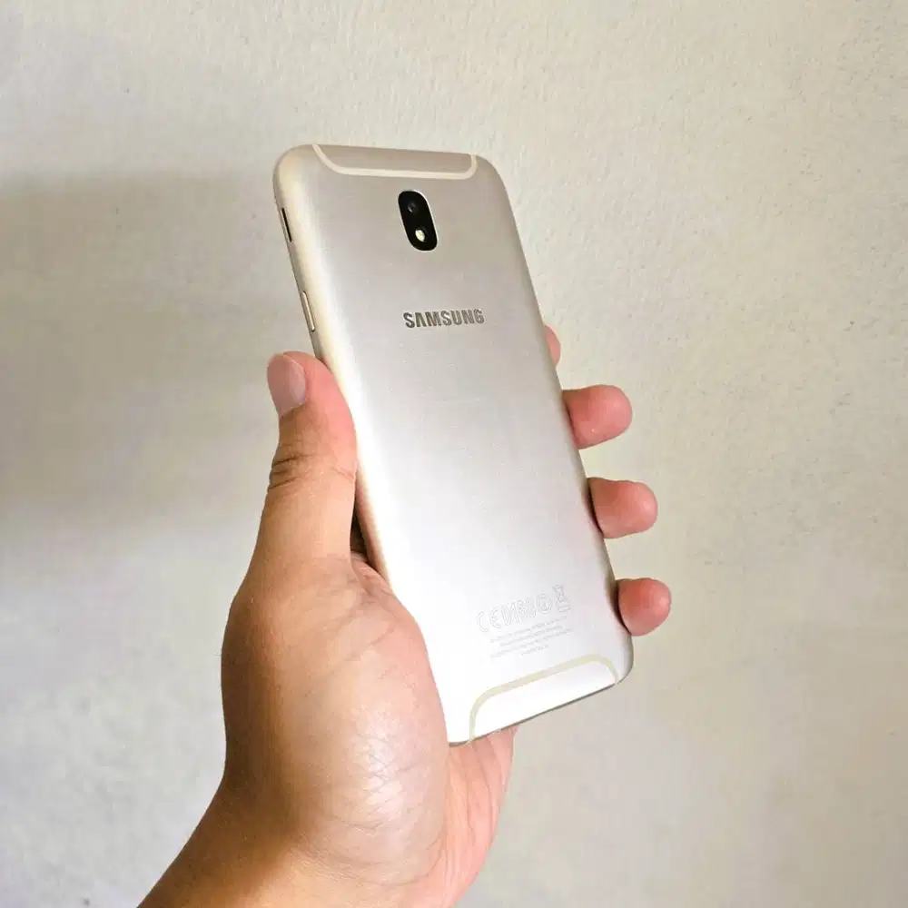 Samsung Galaxy RAM 3 GB Super AMOLED Bagus Normal Mulus - Bisa TT