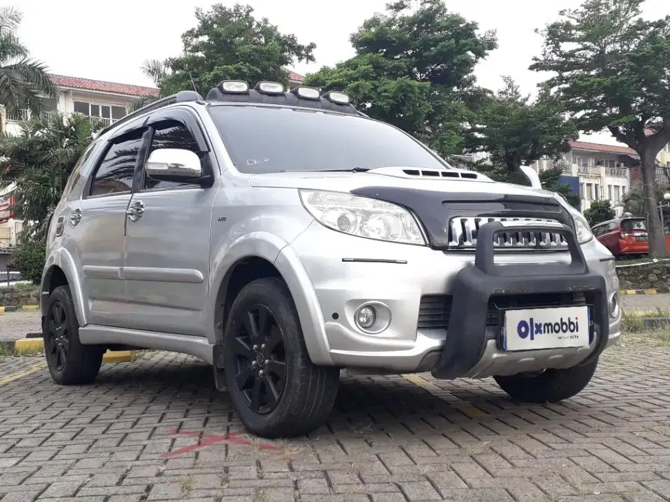 TDP 5,JT, Garansi Mesin 1th Toyota Rush 1.5 S Bensin-AT Hitam 2010