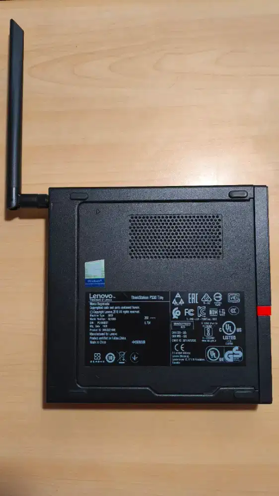 Komputer Mini Lenovo ThinkStations P330 Tiny WIFI
