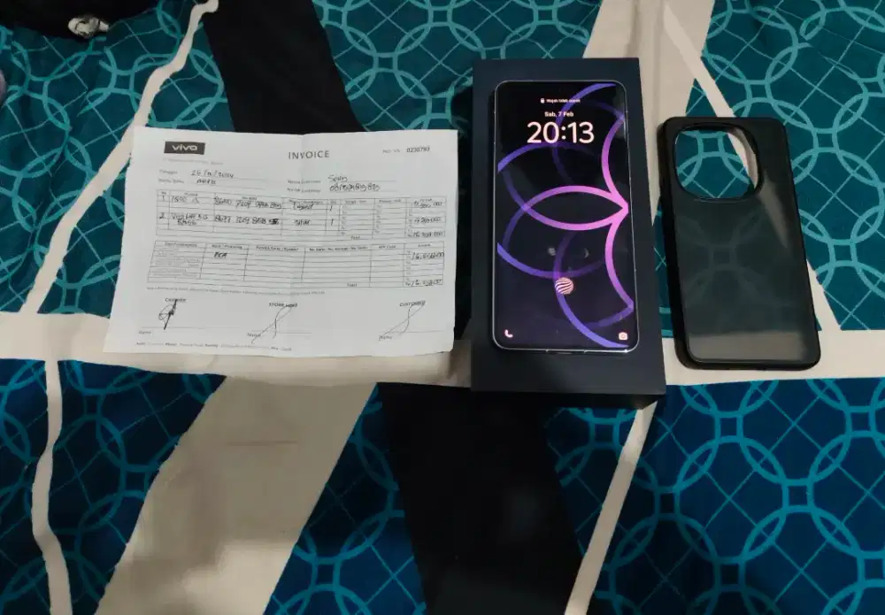 IQ00 13 5G (18GB RAM / 512GB ROM) - BMW M Motorsport Edition