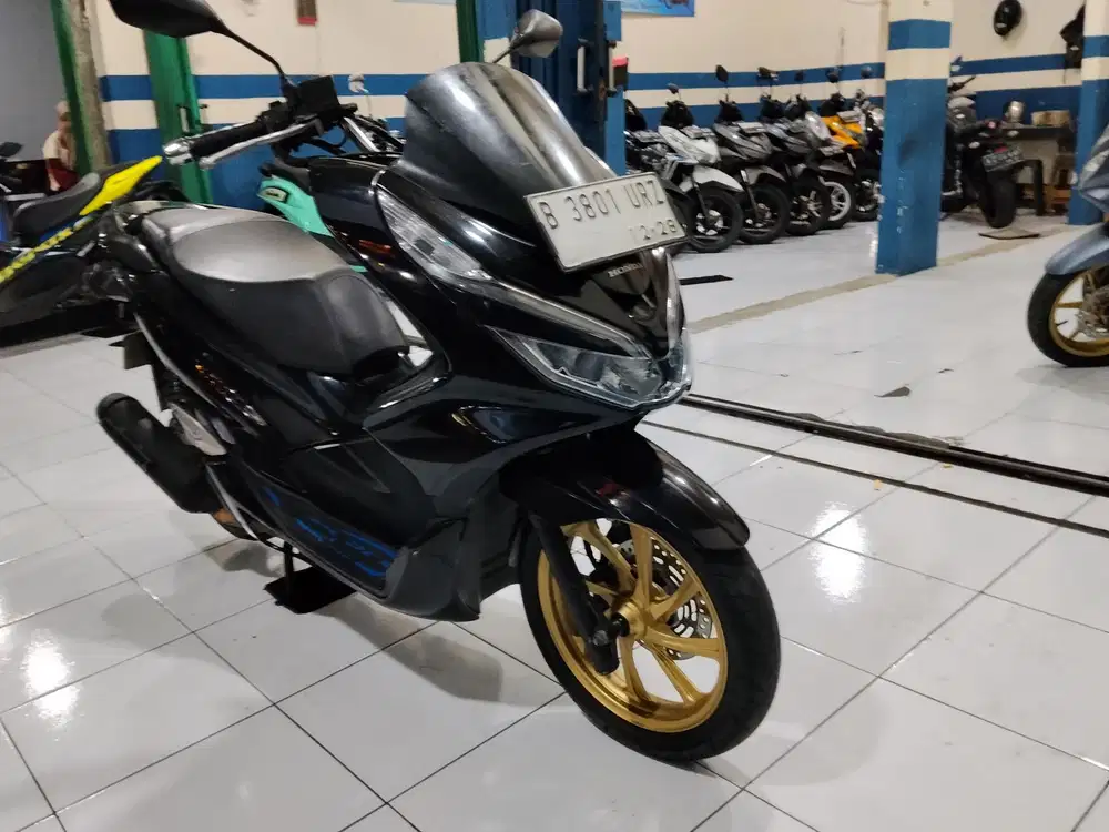 JUAL HONDA PCX 2018 SIAP PAKAI