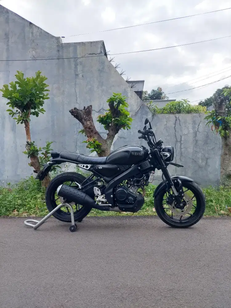 Yamaha Xsr 2023 Hitam