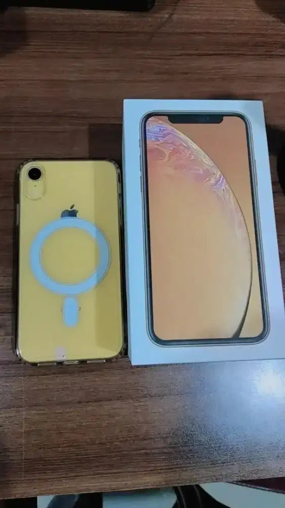 Hp IPHONE XR bekas
