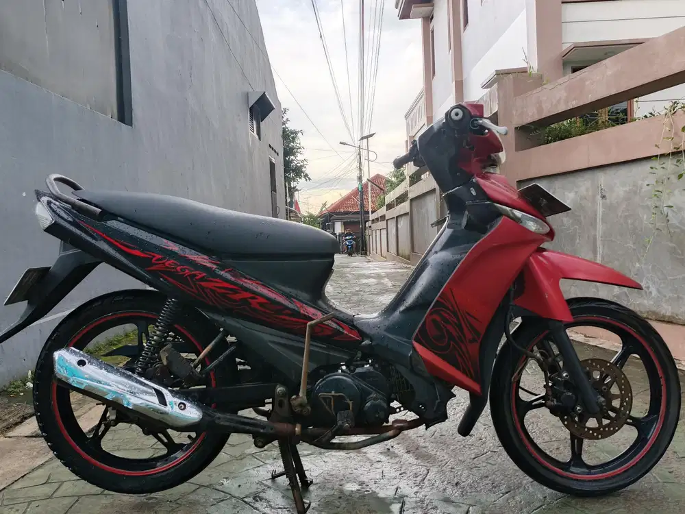 Yamaha Vega ZR 2012 stater tokcer halus mulus terawat