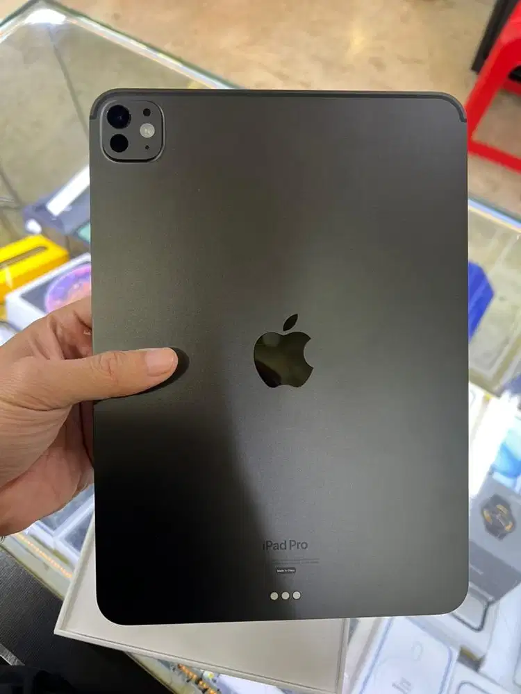 Ipad pro m4 11 inch 256 gb ibox wifi only garansi maret 2026