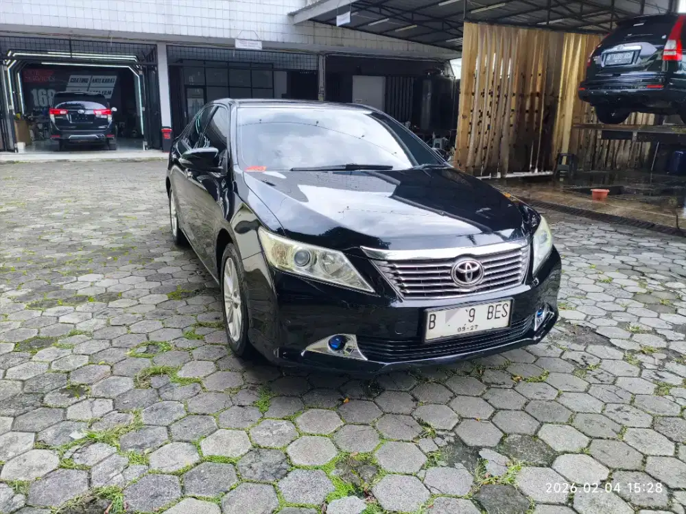Toyota Camry 2.5v at 2012 Hitam terawat pemakaian pribadi