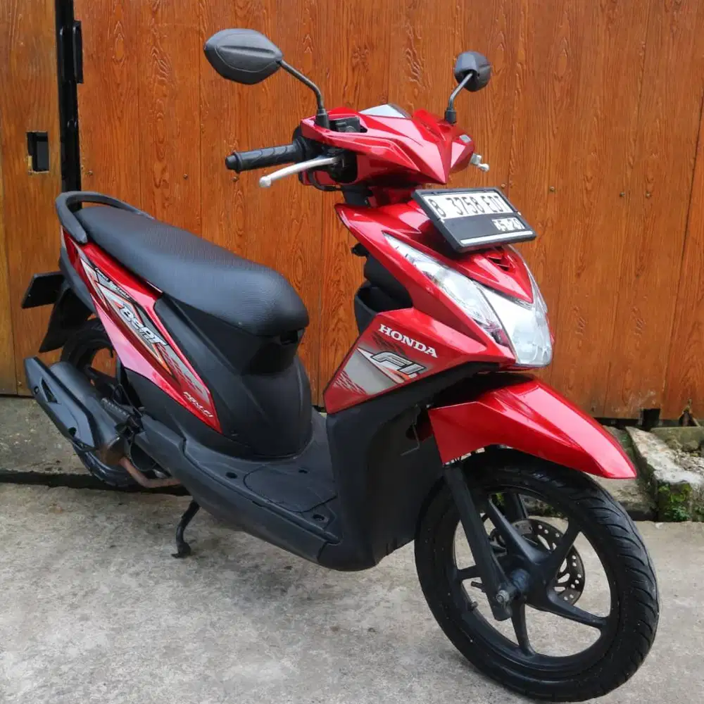 HONDA BEAT 2015 BODY MULUS PAJAK AKTIF SIAP PAKE JAUH HARGA TERBAIK