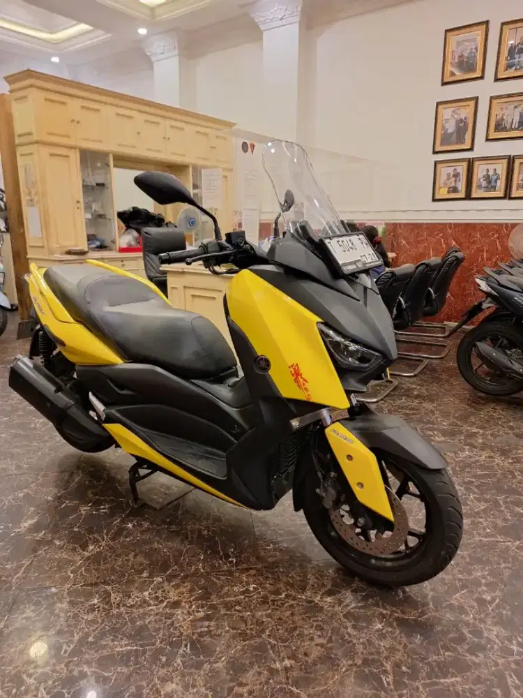 DP PROMO XMAX 250CC TAHUN 2018 KM.RENDAH MESIN HALUS GARANSI FREE OLI