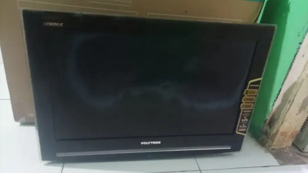 Polytron 32 inch