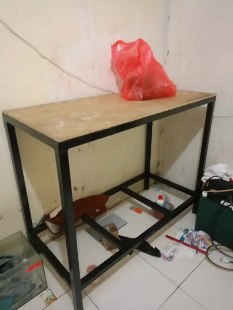 Rak / Meja besi tebal kokoh