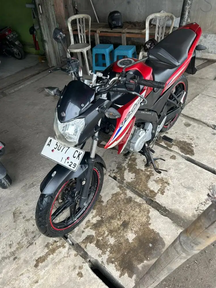 Yamaha V-Ixion Lightning (NVL) 2014