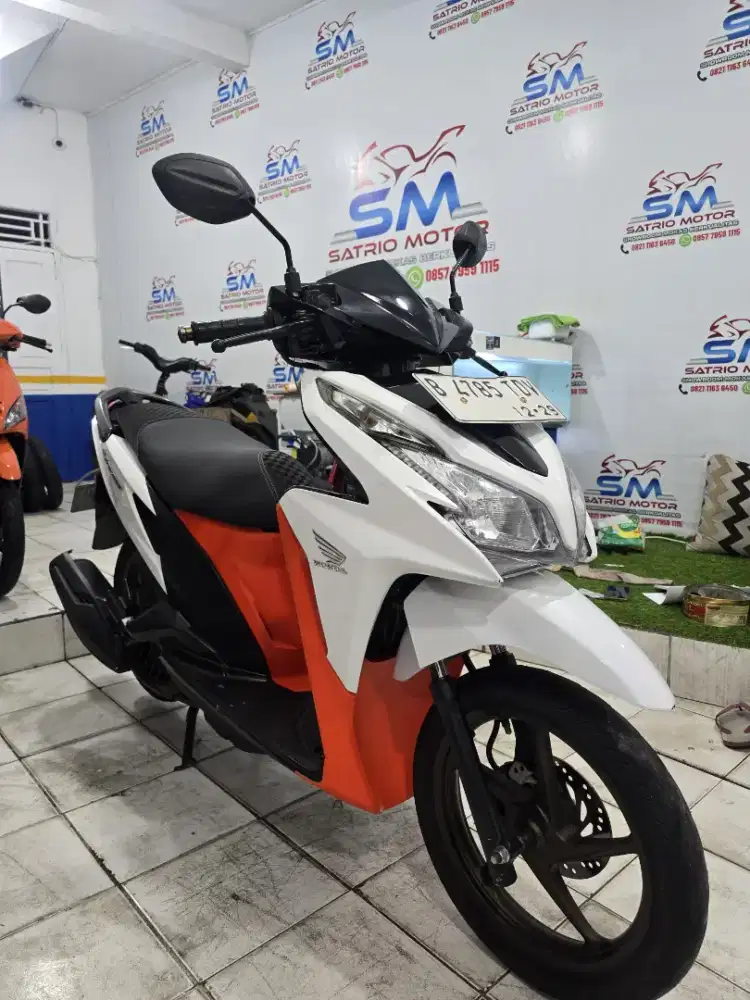 DIJUAL CASH HONDA VARIO KZR 125 CBS THN 2014 PAJAK IDUP SIAP PAKAI