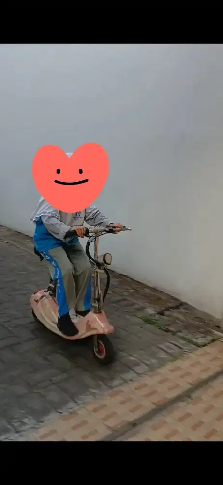 Skuter listrik anak mr. jackie