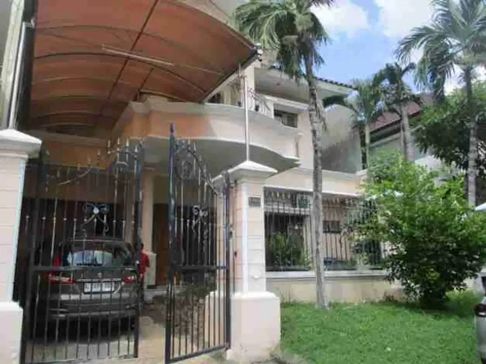 Dijual Via Lelang  Rumah Mewah Graha Famili  Surabaya