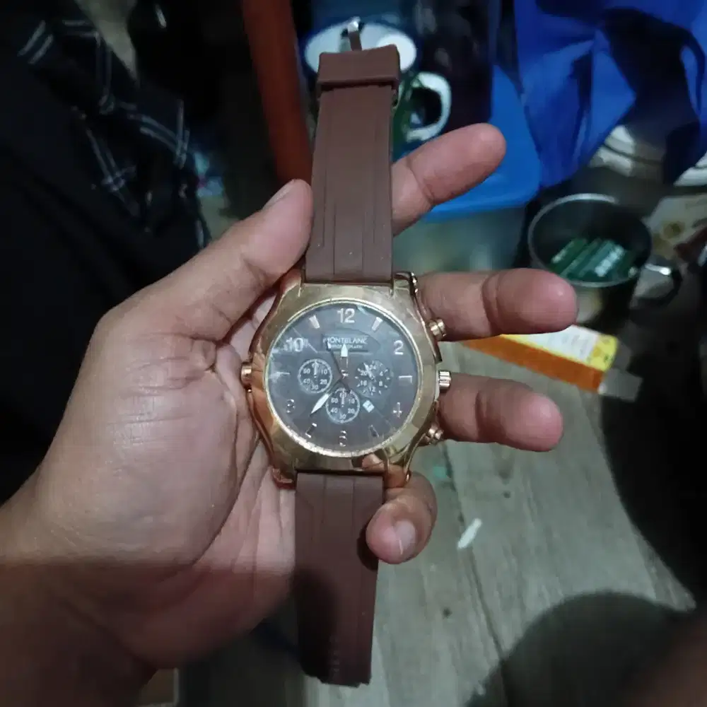 Jam tangan campuran