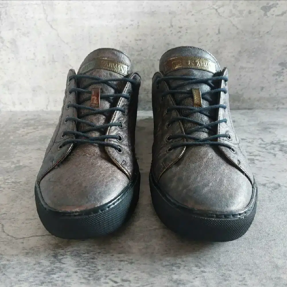 Emporio Armani Sepatu Kulit Pria Model Casual