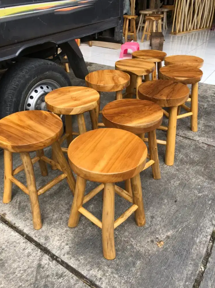 STOOL JATI BULAT KURSI KAFE KURSI TAMAN KURSI SUDUT
