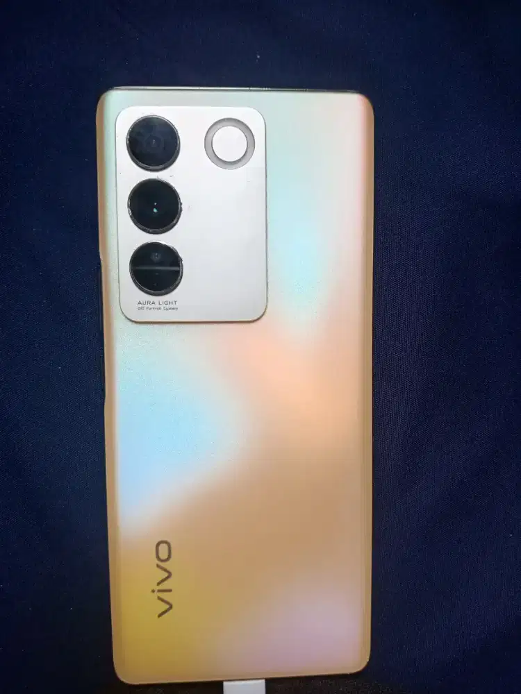 vivo v27 5g gold