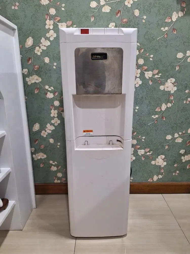 Dispenser Sharp Bekas