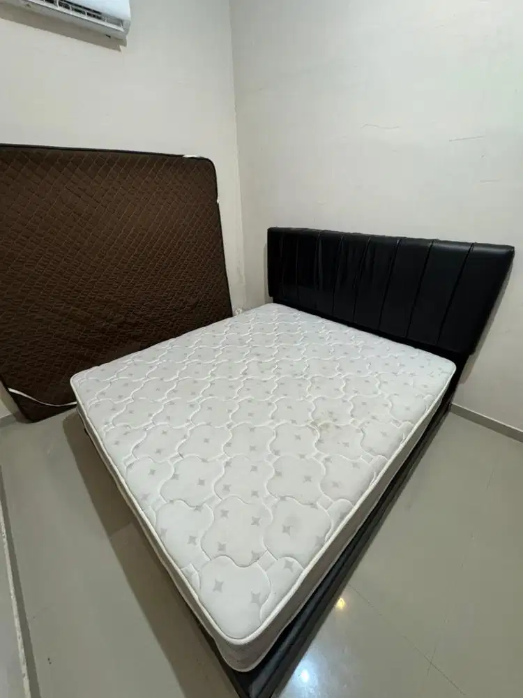Kasur Springbed Inthebox king size 180cm dan dipan hitam kulit