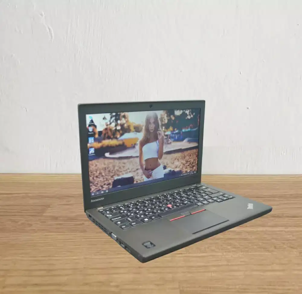 Lenovo Thinkpad x250 i5 ram 8gb • 256gb hitam kondisi baru  ::