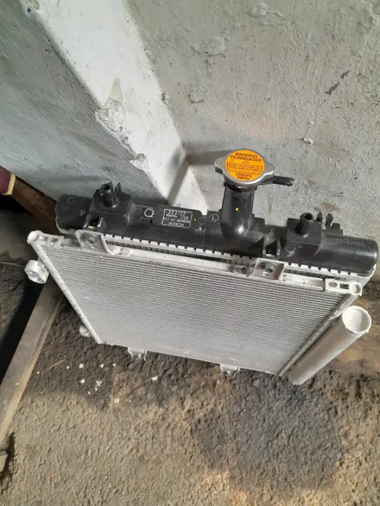 Radiator dan kondensor sirion original