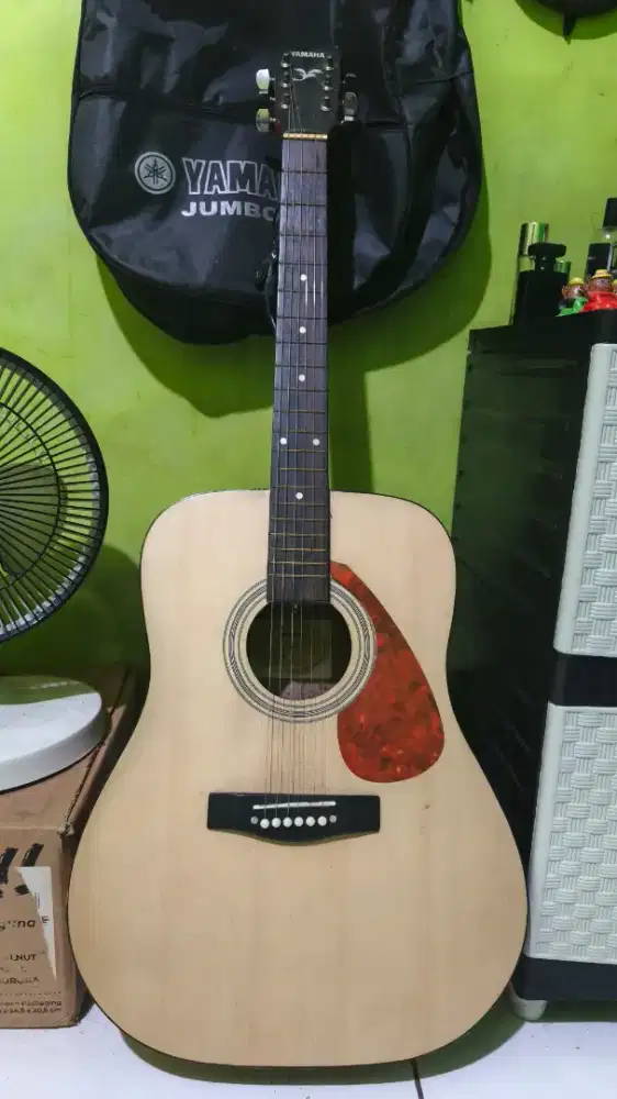 Jual gitar YAMAHA F310