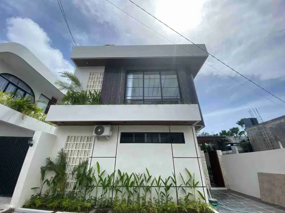 Villa Tropis Modern Fully Furnished di Tumbak Bayuh
