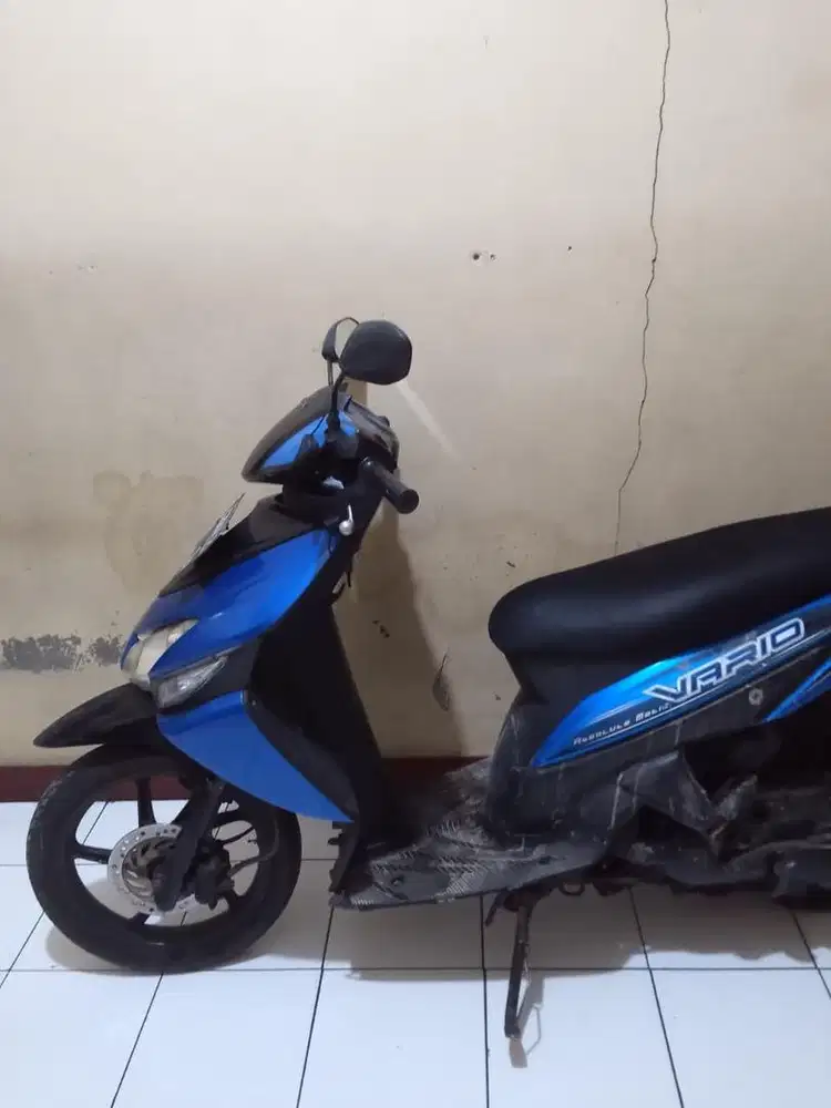 vario 2008 biru