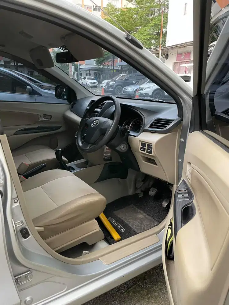 Toyota Avanza 2012 Bensin