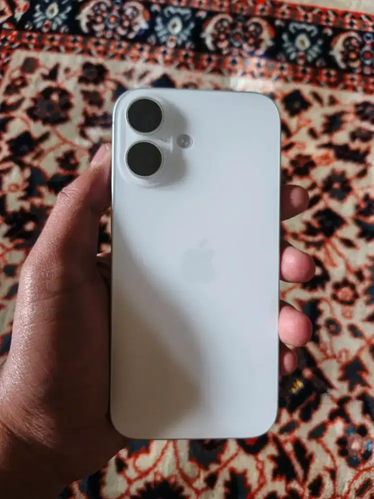 Iphone 16 Putih 128gb Mulus Lengkap Terawat Garansi Aktif Resmi IBOX