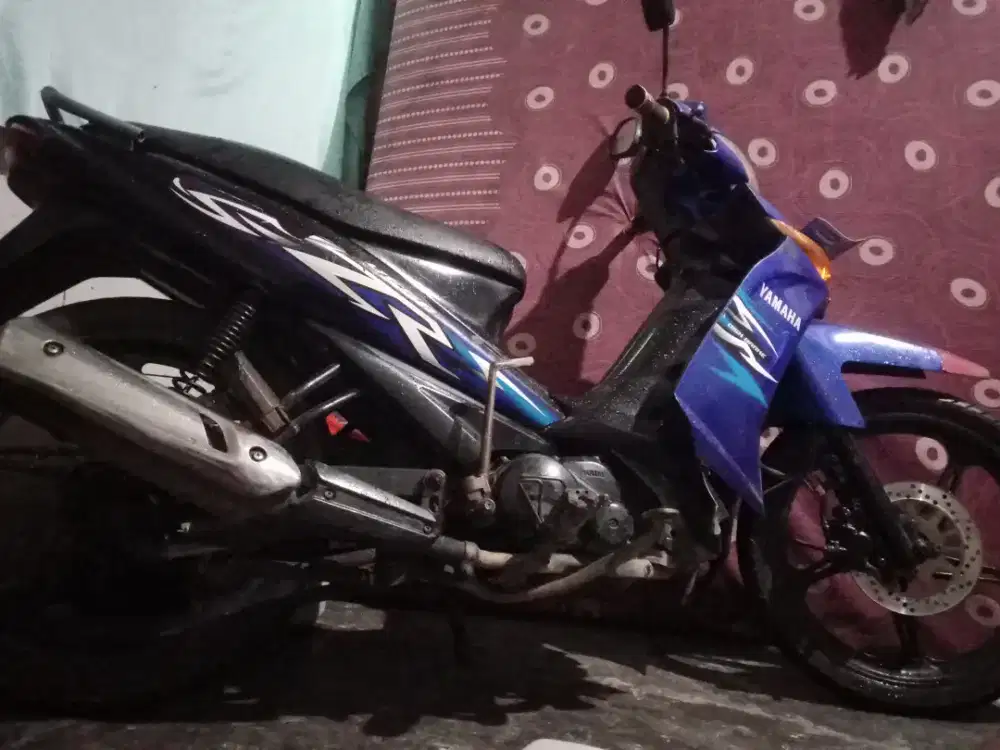 Di jual apa adanya Vega zr 2009