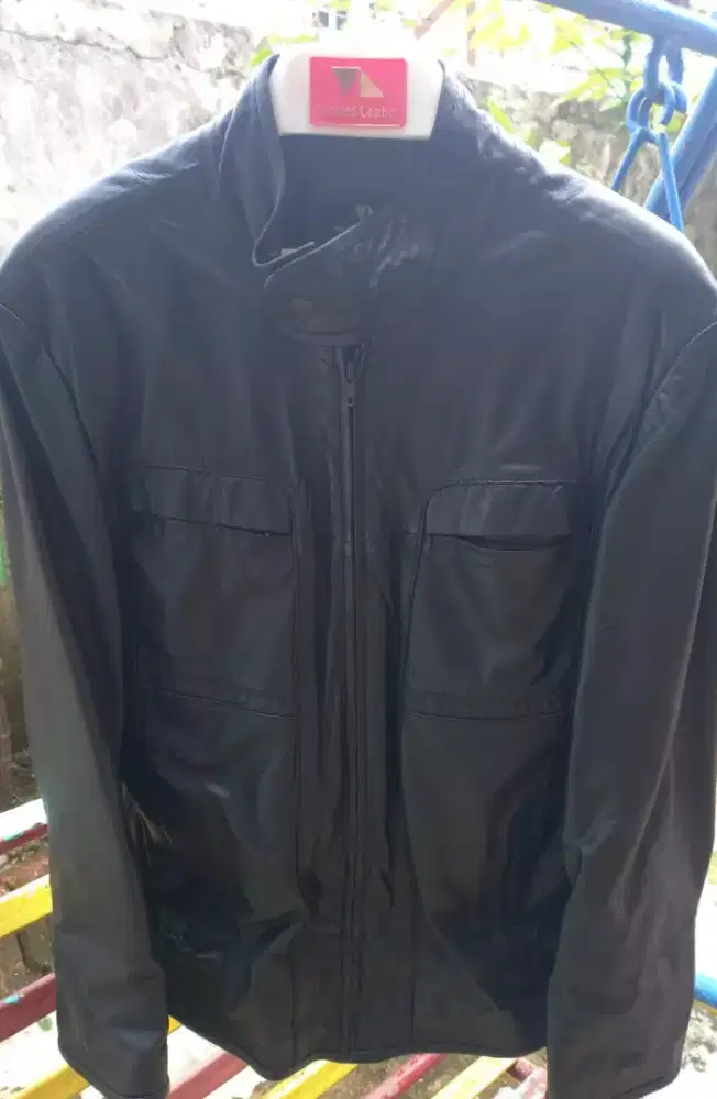 Jaket kulit asli