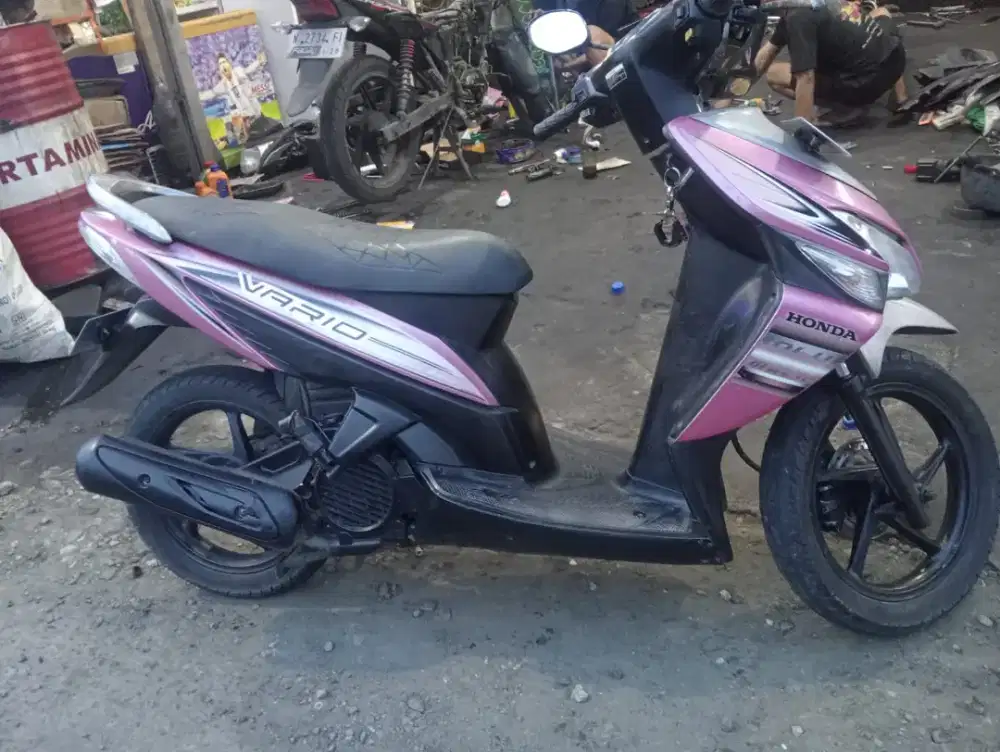 HONDA VARIO 125 / PINK / 2008