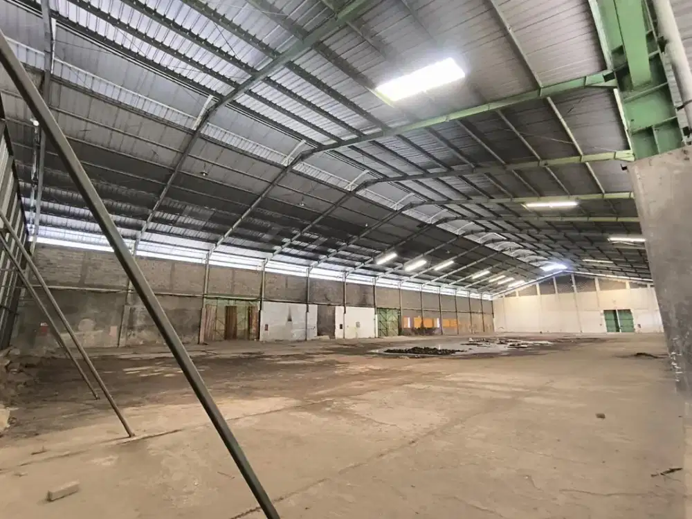 Gudang Raya Margomulyo nol jalan