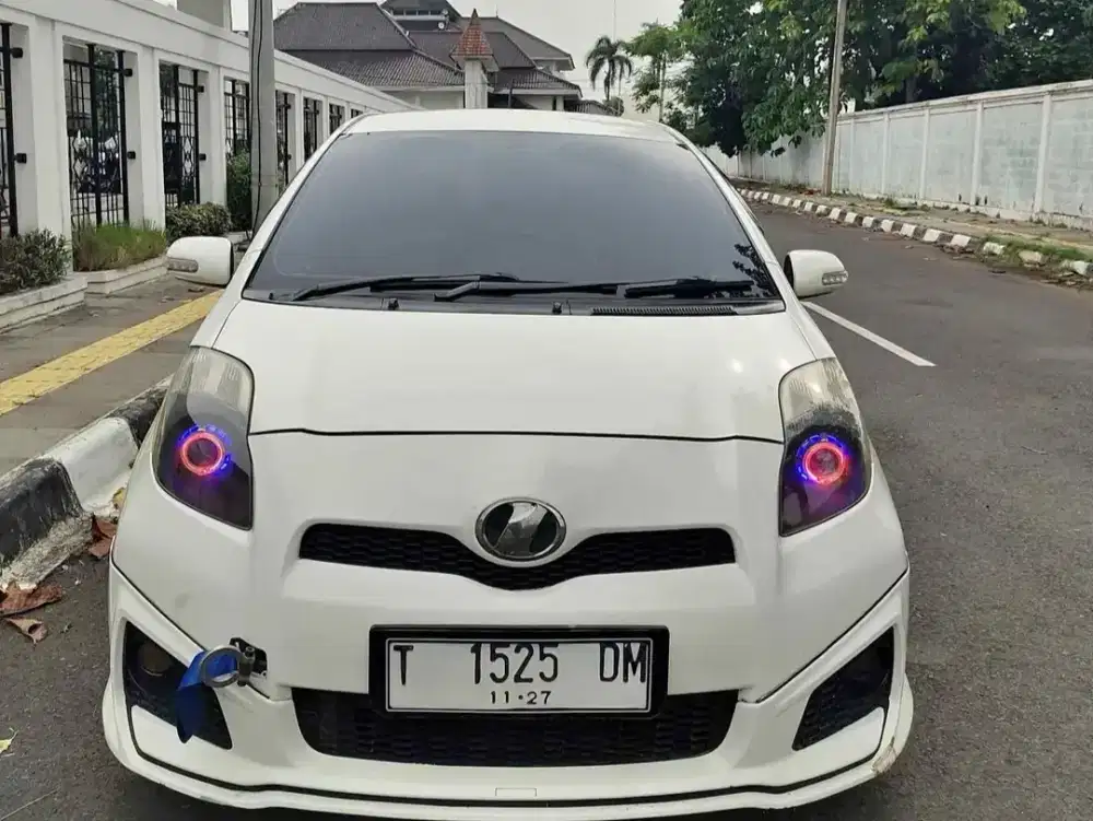 Toyota Yaris E MT 2012 
Body Upgrade TRD