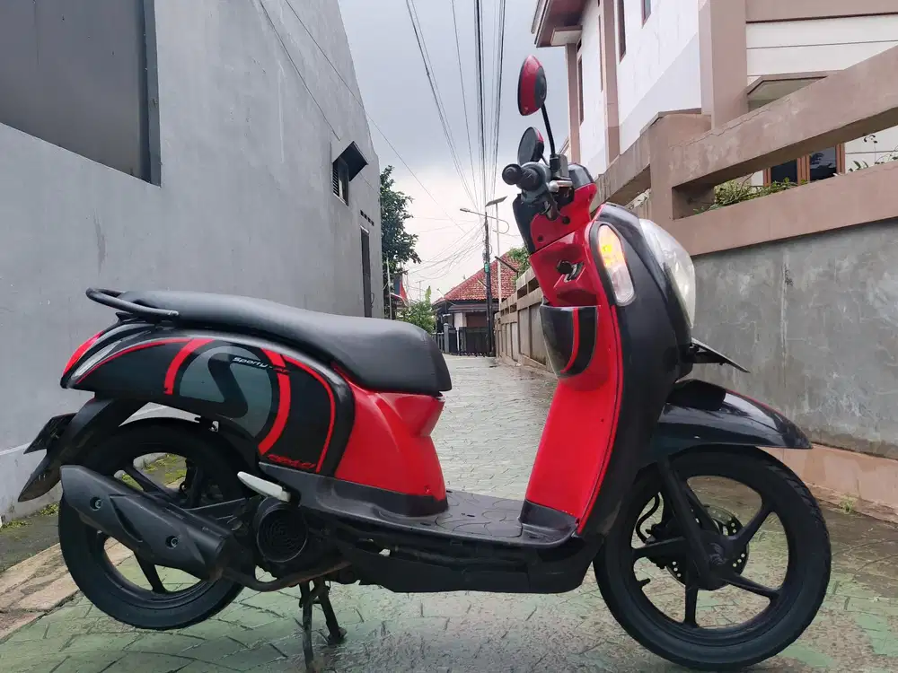 Honda Scoopy fi 2014 stater tokcer halus mulus terawat