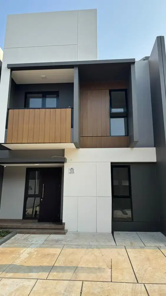 Jarang Ada! Rumah Summarecon Crown Gading Regia Sudah Diperluas LB 91M